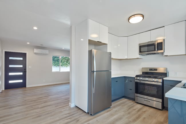 Photo - 1838 20th Ct Unit B