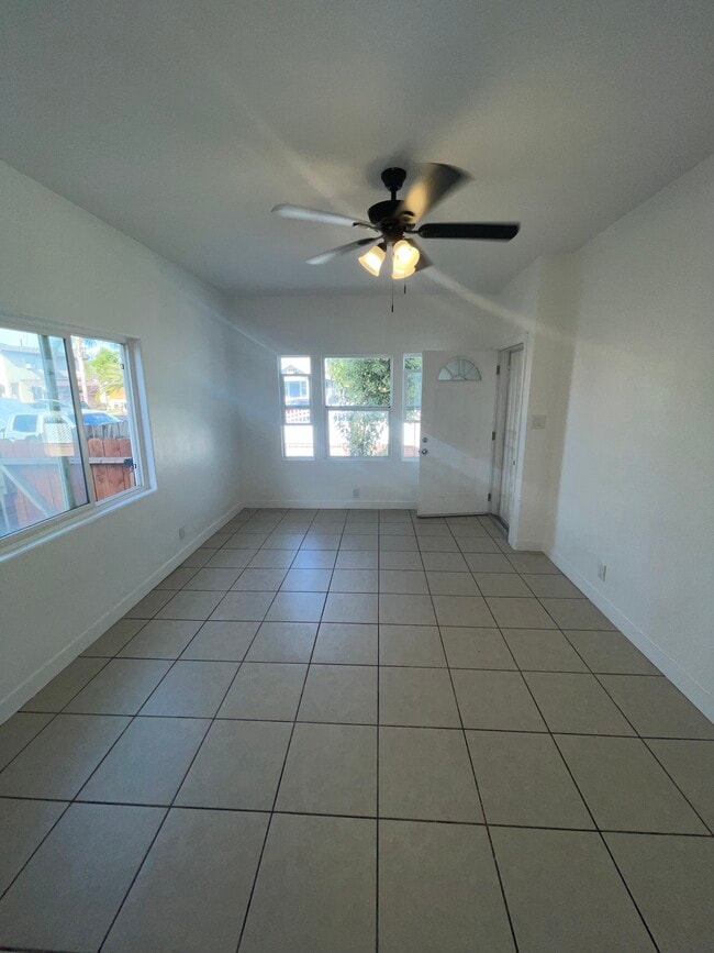 Photo - 4159 Naomi Ave