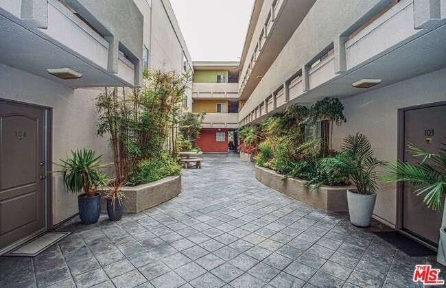 Photo - 446 San Vicente Blvd Unit 107