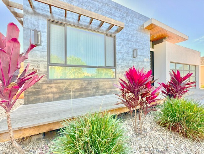 Photo - Beautiful Zen inspired modern 3 Bed + 3 Bath House + Garage + Private Yard