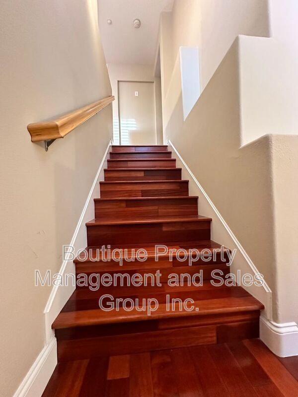 Photo - 722 Timberwood