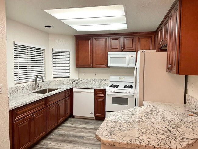 Building Photo - Its has that WOW Factor! Great Location and Spacious 3 Bedroom Available Early May!