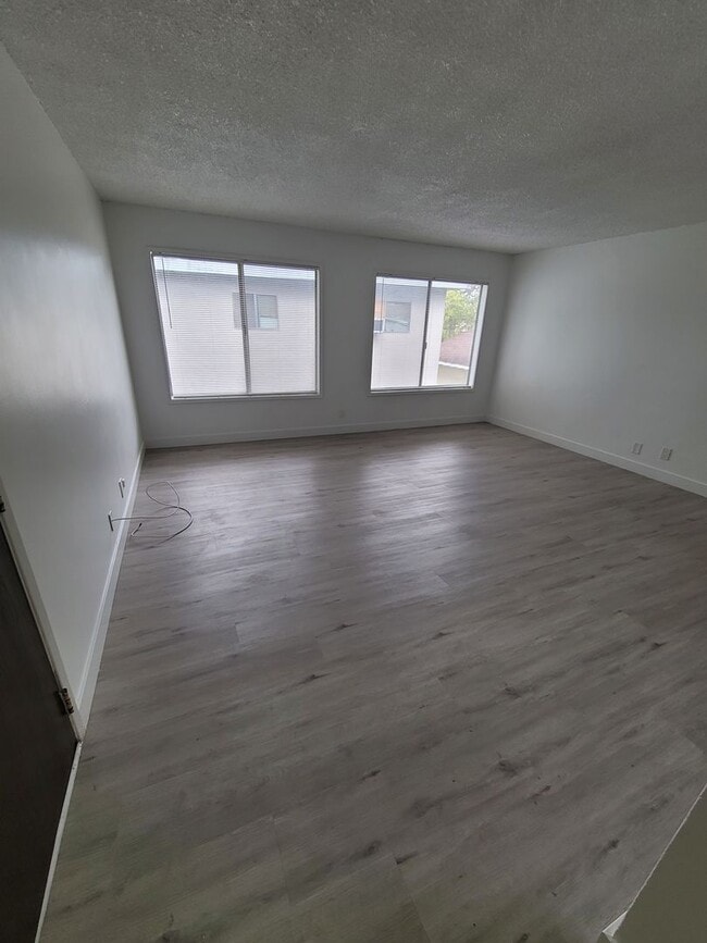 Photo - 1026 Arlington Ave Unit 3