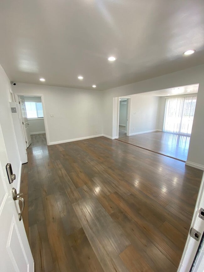 Photo - Remodeled 4 Bedroom Norwalk House For Rent with AC!