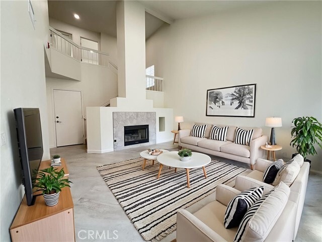 Building Photo - 25032 Sanoria St