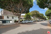 Photo - 2337 Oak St