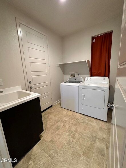 Photo - 1217 Redbud St