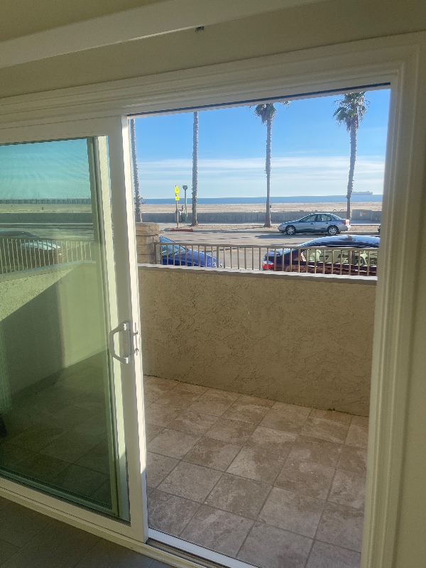 Building Photo - 284 E Surfside Dr Rental