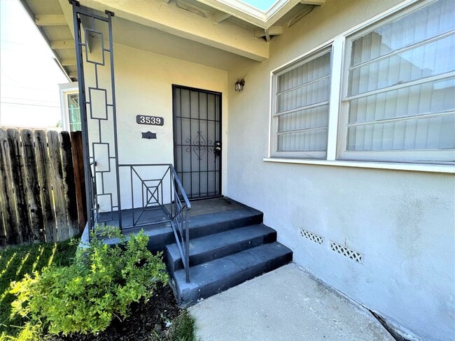 Photo - 3539-3541 Lewis Ave. Long Beach, CA 90807 Unit 3539