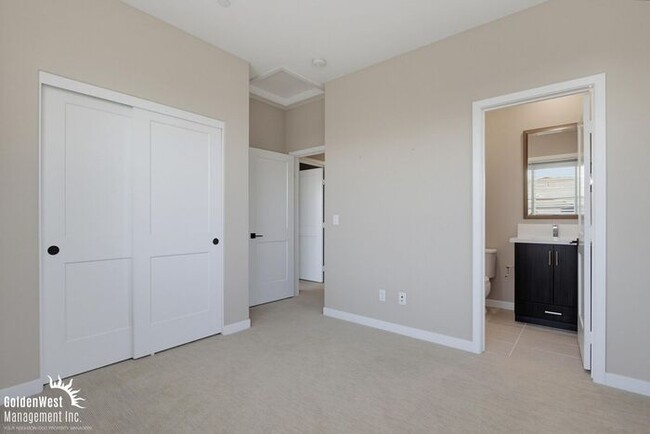 Photo - Modern and Stylish 2Bdm 2.5Ba Home in the Civita Community of Mission Valley!