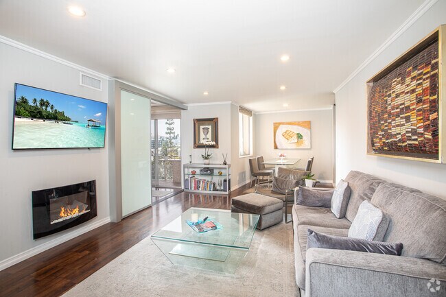 Building Photo - 100 S Doheny Dr Unit 516 Rental