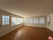 Photo - 11121 Parr Ave