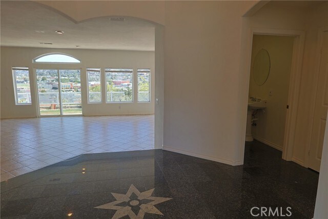 Photo - 5228 Vanderhill Rd