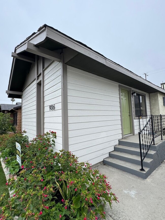 Building Photo - 906 Dawson Ave Unit 906 Rental