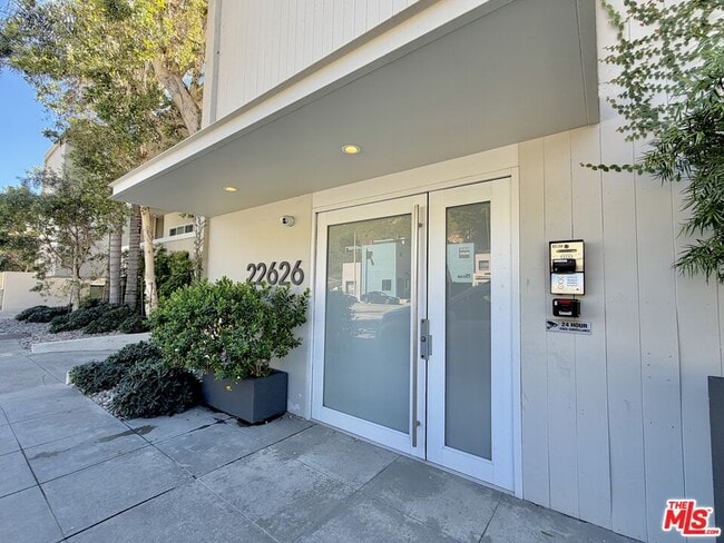 Building Photo - 22626 Pacific Coast Hwy Unit 2
