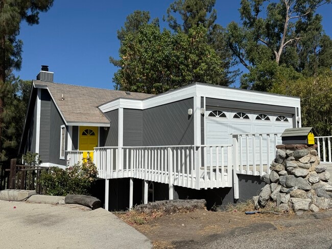 Front Photo - 4335 Morro Dr House