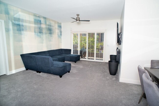 Photo - 9610 Zelzah Ave