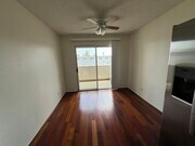 Photo - 569 E St