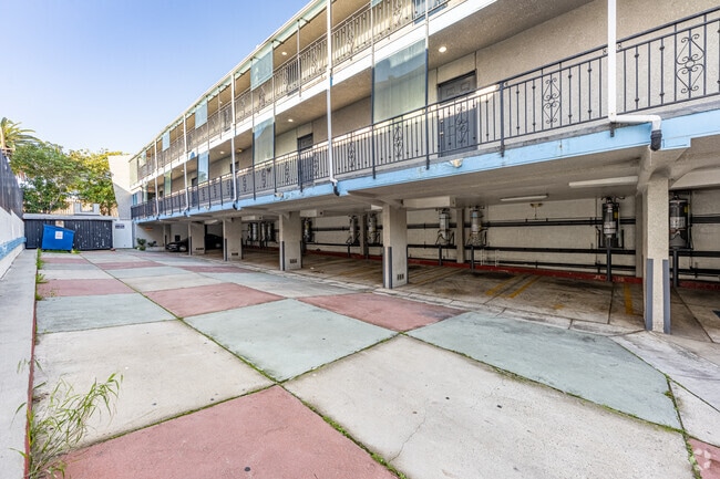 Covered Parking - 403 S Alvarado St