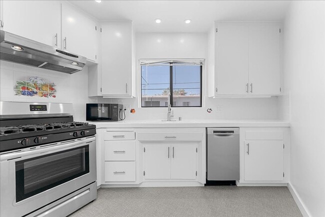 Photo - 1739 Washington Way Unit 04