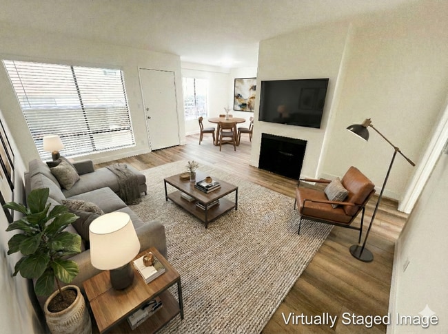 Photo - Bay Street Apartments