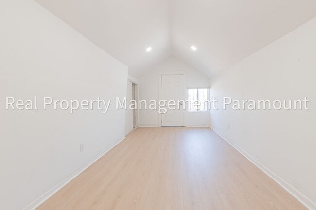 Photo - 433 W 56th St Unit #B