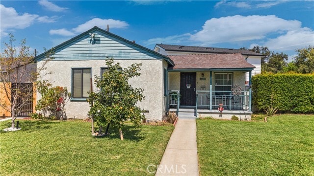 Photo - 5833 Glady St