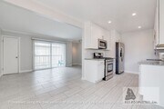 Photo - Lovely Condo on 2nd block in Downtown Hunt... Unit D