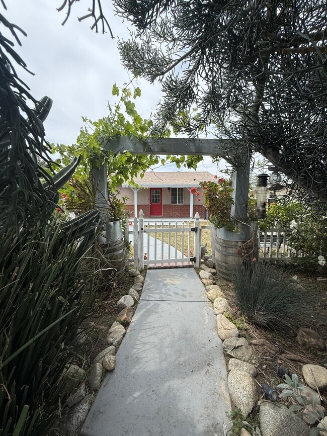 Photo - 317 W Green St Unit 317 w green st Claremont ca 91711