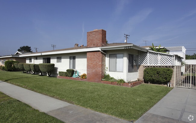 Building Photo - 3523 W Mungall Dr