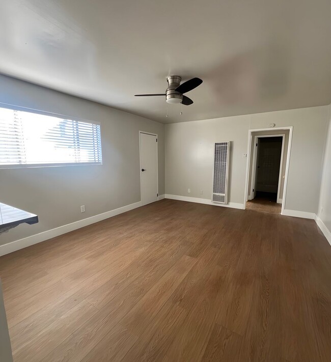 Photo - 11204 S Broadway Unit 211a