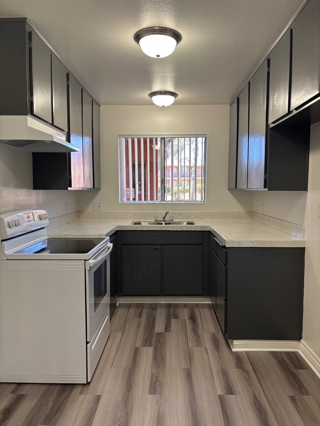 Photo - Avalon Park Apartments