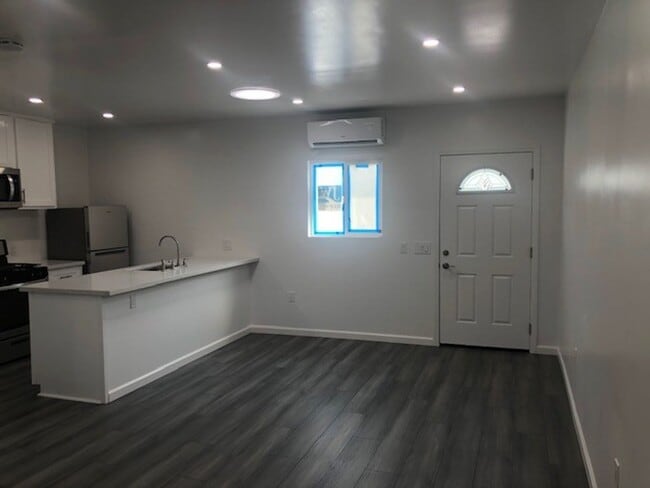 Photo - SCOTT 110-112 Unit 110-A