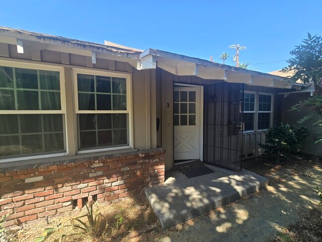Photo - 12811 Oxnard St Apartments Unit 3