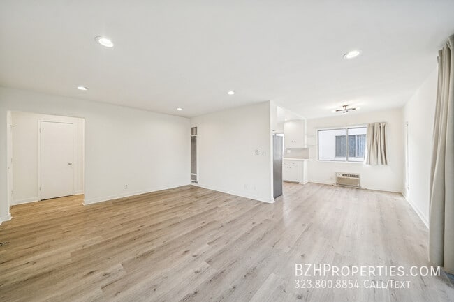 Photo - 7540 Hampton Ave Unit 301