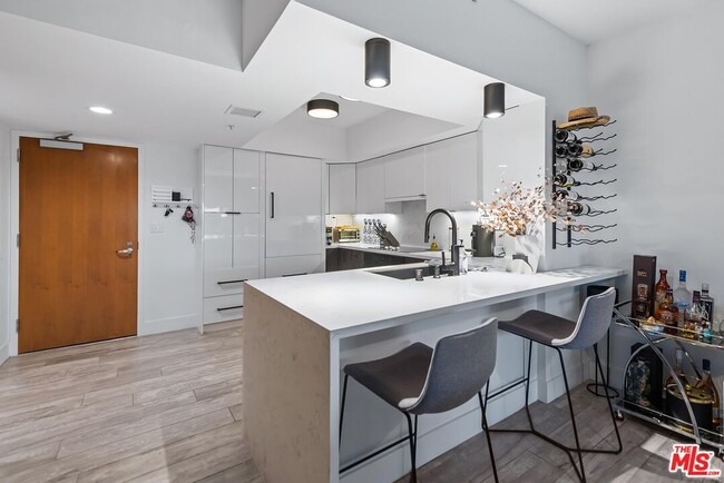 Photo - 13700 Marina Pointe Dr Unit 1010