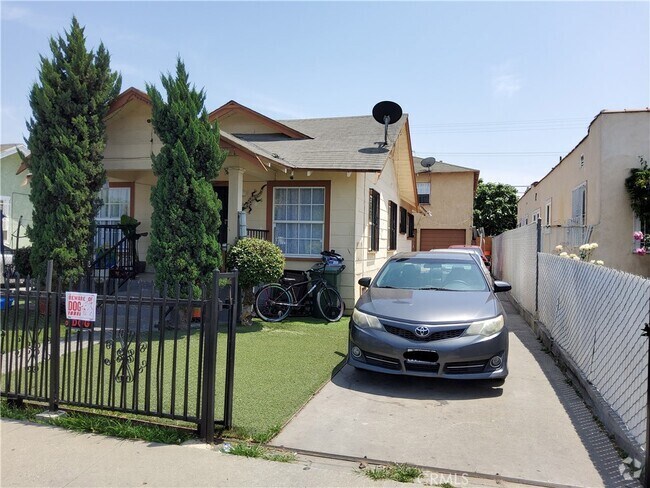 Building Photo - 1238 E 69th St Unit 1238 Rental