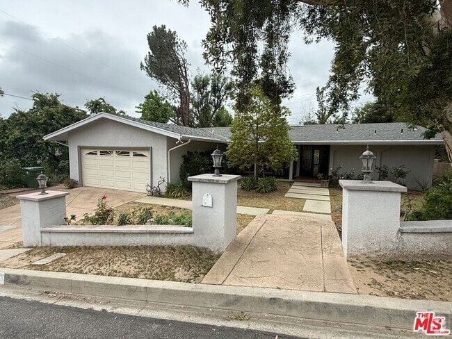 Building Photo - 22320 Quinta Rd Rental