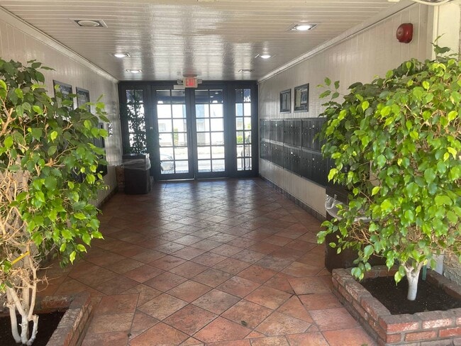 Photo - 18530 Hatteras St Unit Tarzana