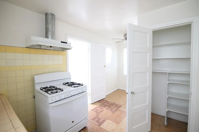 Photo - 4625 Kingswell Ave Unit 4627 1/2