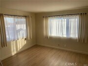 Photo - 634 W 21st St Unit 3