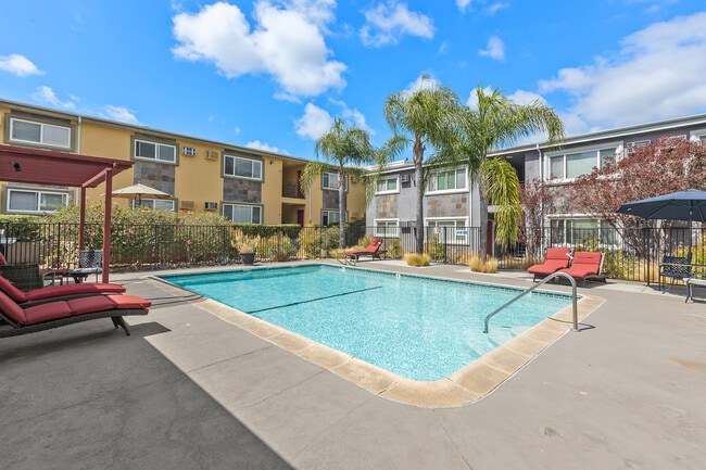 Property - 725 Washington Heights Rd Unit #28