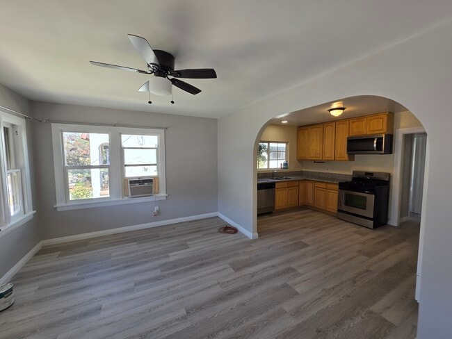 Photo - 270 Newport Ave Unit B