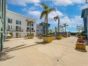 Photo - 1901 Victoria Ave