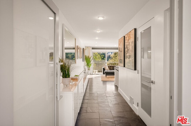 Photo - 2388 Kimridge Rd