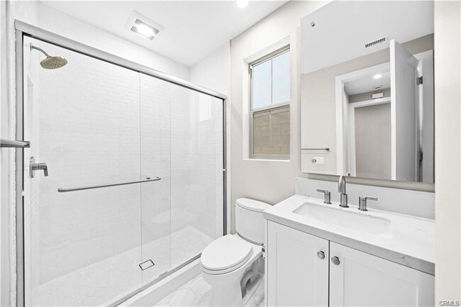 Building Photo - 130 Mossvine