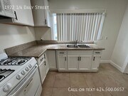 Photo - 1922 1/4 Daly Street-