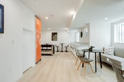 kitchen - 1224 W 37th Pl Student Housing Apartments