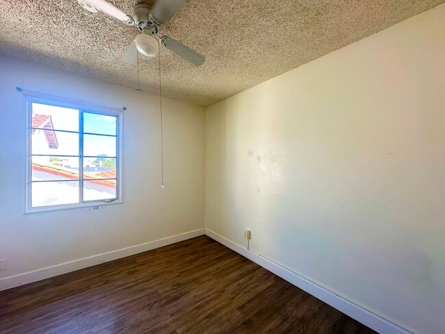 Room in an old convent--Females only - Room in an old convent--Females only Apartment Unit Room 12