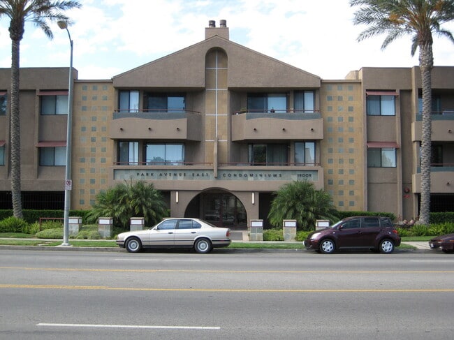 Building Photo - 19009 Sherman Way Unit #26 Rental